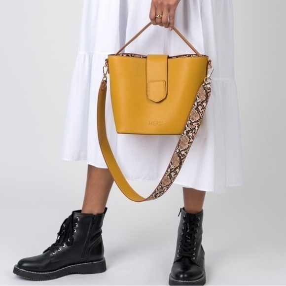 mersi Handbags - Mersi Isabel‎ Bucket Style Snake Print Vegan Bag With Protective Bag Yellow NEW